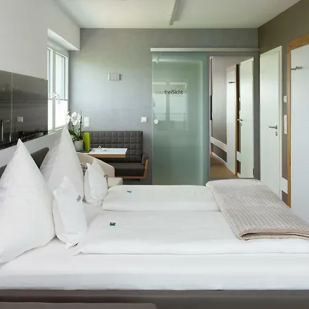 Freisicht Отель Хагнау